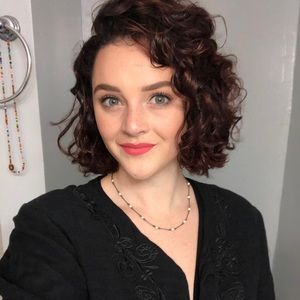 Meet your Posher, Caroline